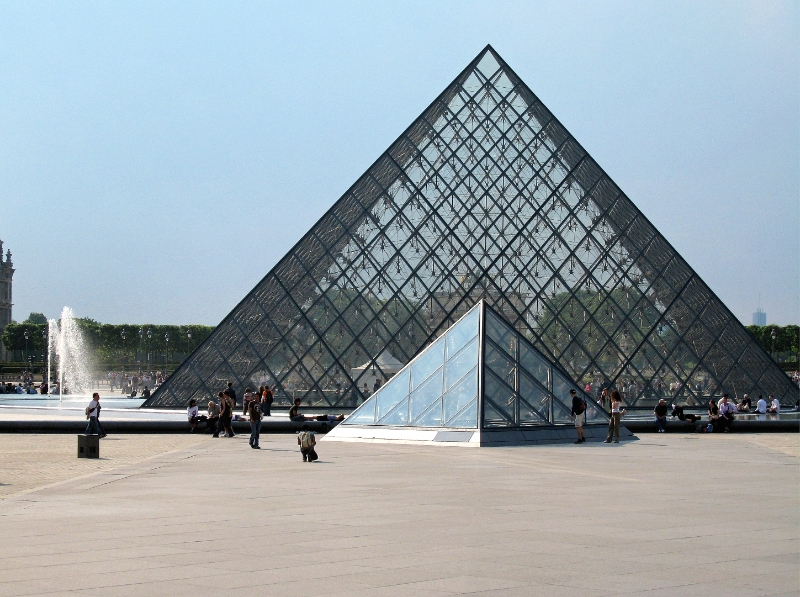 Louvre pyramid, Paris France 3.jpg - Louvre pyramid